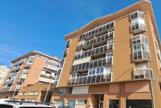 Etagenwohnung in Encarnación. Piso en venta en los olivos, 4 dormitorios.