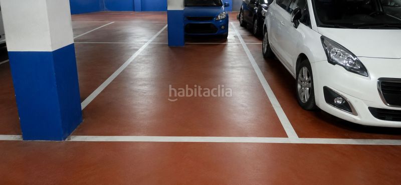 Foto c835ab57-a701-4d1b-a38a-e2eee944f4ae. Aparcament cotxe a Los Olivos Huesca