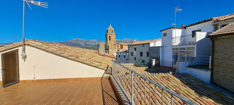 Foto 40843f6d-b1fc-4213-9007-f37ef69c027b. Casa amb calefacció aparcament a Loporzano