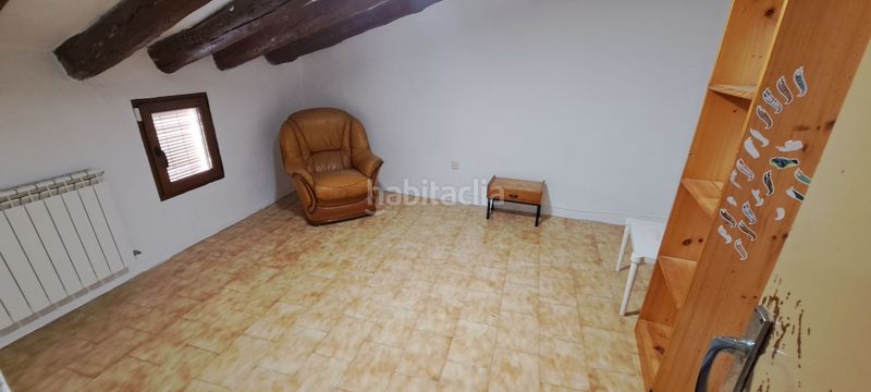 Foto ba8e1b46-f57c-4676-a3e5-e3bcd278aeec. Casa amb calefacció aparcament piscina a Tierz