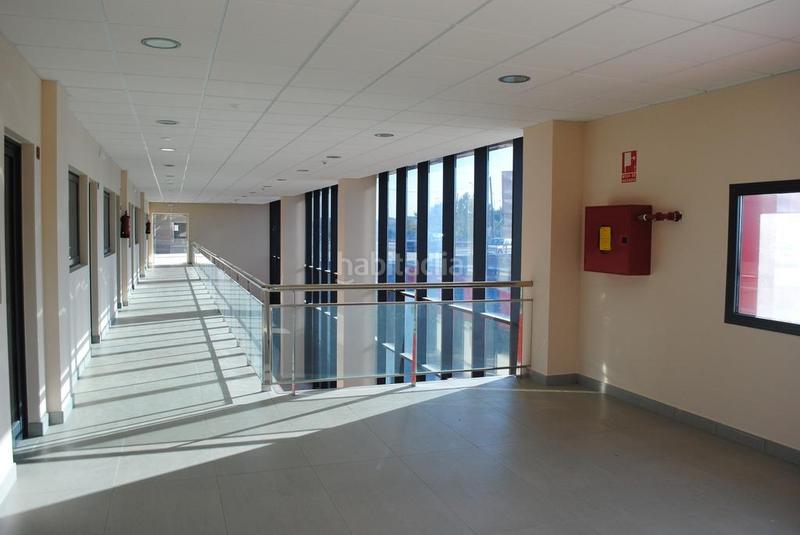 Foto 2add620d-3aa5-4397-998a-f0a9cbc33cdc. Büro in Salteras