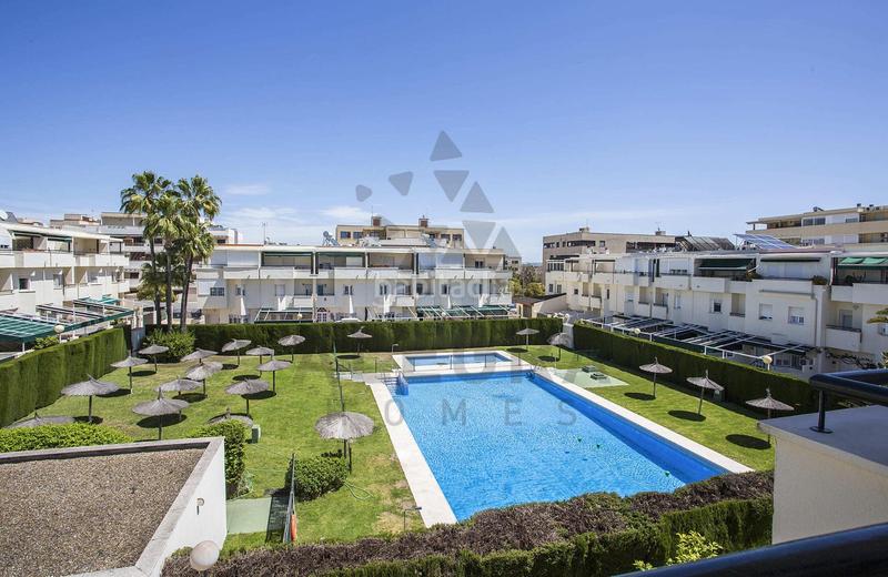 Foto 3d2c4863-9177-4236-ae0b-7837023ab4e5. Casa adossada amb aparcament piscina a Pozoalbero Jerez de la Frontera