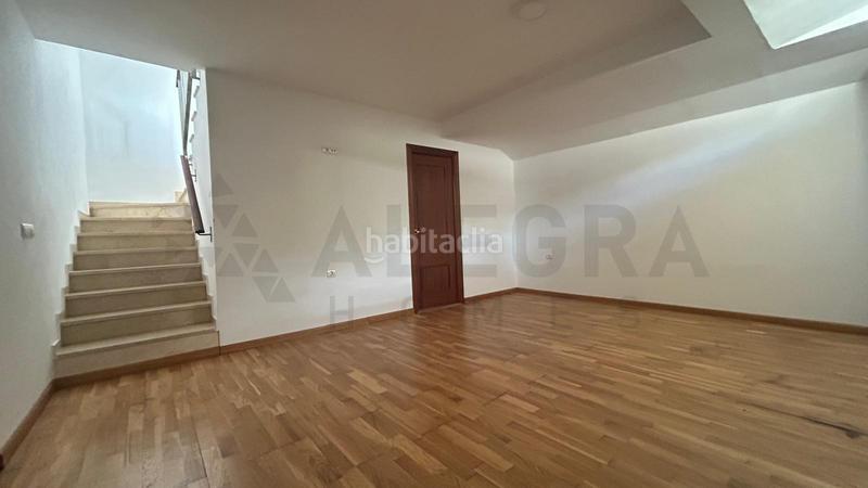 Foto 673a5e82-b787-4f68-bb1c-f98042f9b179. Maison jumelée avec piscine dans Parque Atlántico - Ronda este Jerez de la Frontera