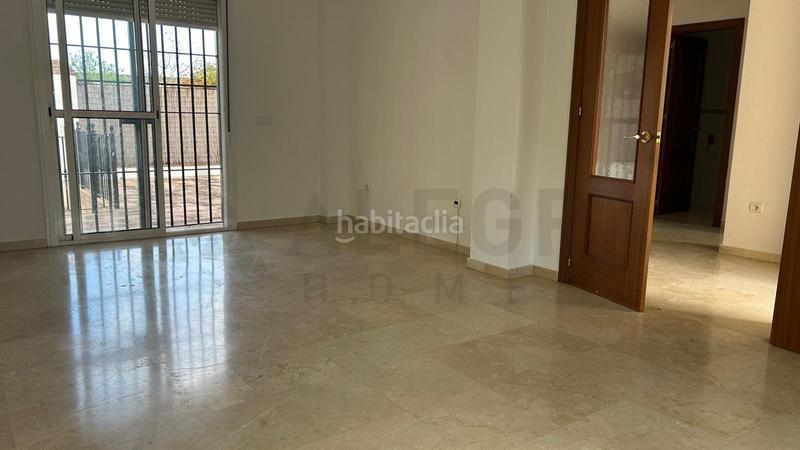 Foto a5ec38c4-4832-44e9-8c1a-53a0dbae0a0f. Maison jumelée avec piscine dans Parque Atlántico - Ronda este Jerez de la Frontera
