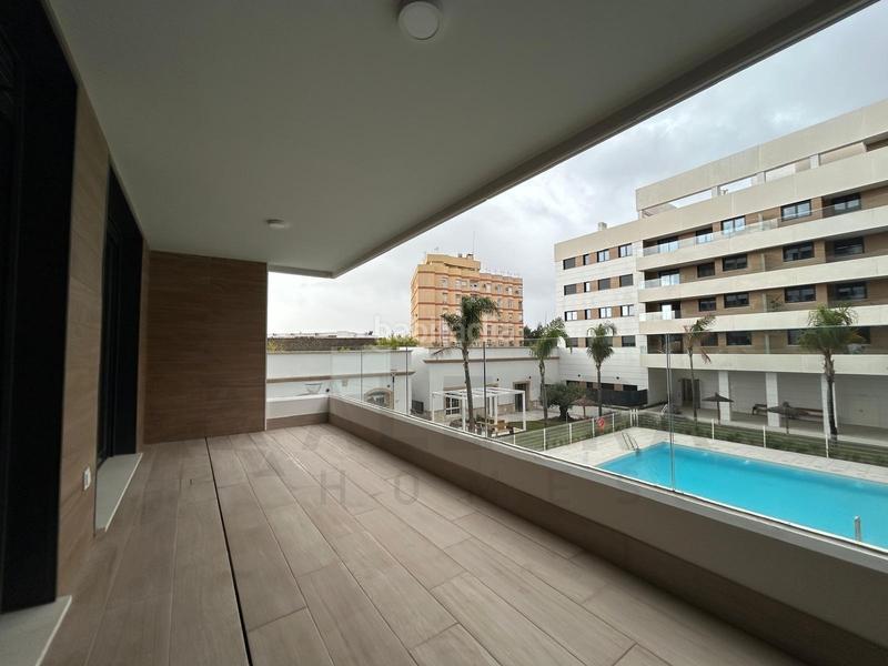 Foto 74eff510-38de-4160-89f5-8a2ac2be5454. Location appartement avec parking piscine dans Plaza de Toros Jerez de la Frontera