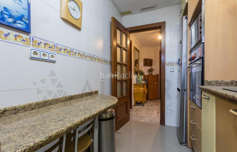 Foto 9eccd4e4-fb31-4281-a901-450ac492984f. Pis amb aparcament piscina a La Buhaira Sevilla