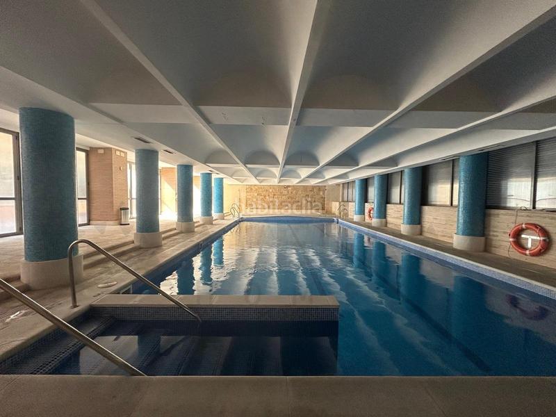 Foto f12a419d-3282-4b37-a62e-5ba9ef107708. Pis amb aparcament piscina a La Buhaira Sevilla