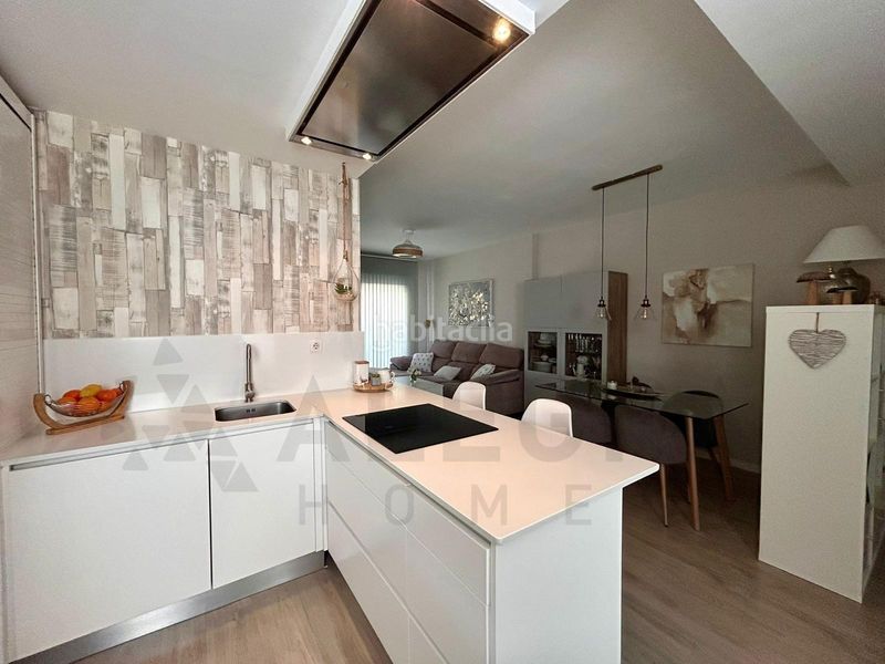 Foto 10a2c2f0-b3de-4024-9f5b-bb881e6120d7. Pis amb aparcament piscina a Caballero Bonald-S. José Obrero-Guadalcacín Jerez de la Frontera