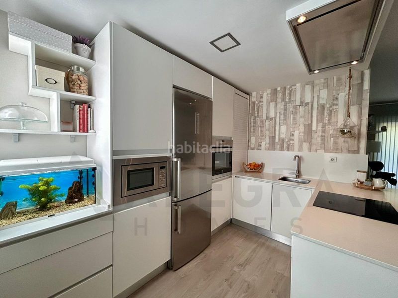 Foto 18321d52-a044-4689-b806-63d6843aa772. Pis amb aparcament piscina a Caballero Bonald-S. José Obrero-Guadalcacín Jerez de la Frontera