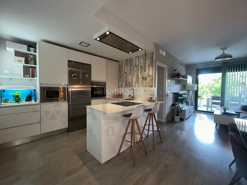 Foto 1e8b0845-d39a-4086-bcb6-a5b15ebfe1fc. Pis amb aparcament piscina a Caballero Bonald-S. José Obrero-Guadalcacín Jerez de la Frontera