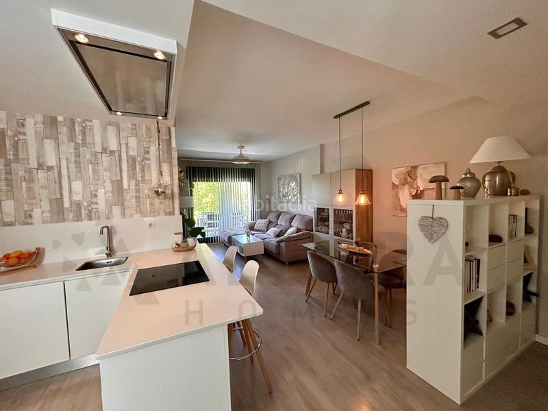 Foto 3da78d37-7e2f-468e-9463-586ad47f0f71. Pis amb aparcament piscina a Caballero Bonald-S. José Obrero-Guadalcacín Jerez de la Frontera