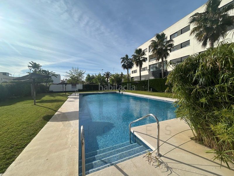 Foto 9cd4164c-1ed8-4d96-8c41-90dca0f20c11. Pis amb aparcament piscina a Caballero Bonald-S. José Obrero-Guadalcacín Jerez de la Frontera