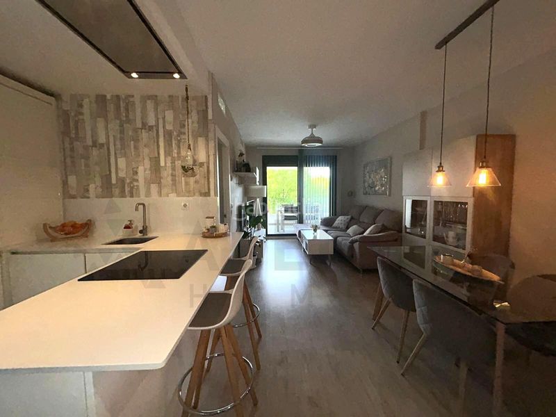 Foto b3b630a0-7c62-4033-863e-eab11f6480a9. Pis amb aparcament piscina a Caballero Bonald-S. José Obrero-Guadalcacín Jerez de la Frontera