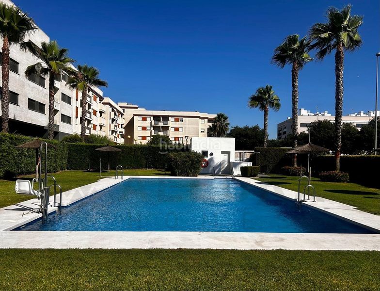 Foto b928cc28-3d45-45f4-be01-1f68ab220d25. Pis amb aparcament piscina a Caballero Bonald-S. José Obrero-Guadalcacín Jerez de la Frontera