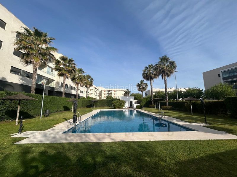 Foto cadde060-232d-4abb-9536-395c7a8120a8. Pis amb aparcament piscina a Caballero Bonald-S. José Obrero-Guadalcacín Jerez de la Frontera
