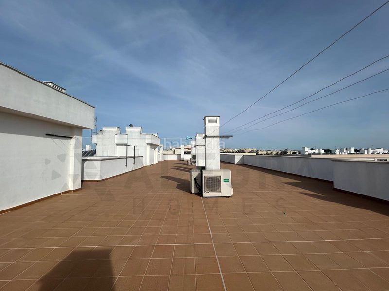 Foto ce054454-c094-4d16-8aa3-e48209423d1f. Pis amb aparcament piscina a Caballero Bonald-S. José Obrero-Guadalcacín Jerez de la Frontera