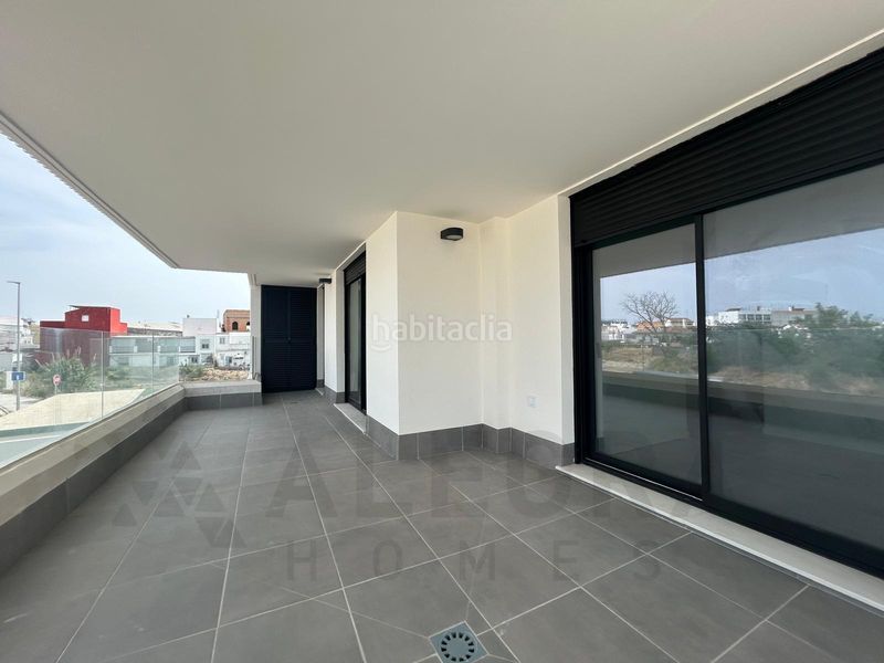 Foto 24410a13-357b-49aa-a46a-9e1e37f32b8b. Pis amb aparcament piscina a V Centenario-Piletas-Capuchinos Sanlúcar de Barrameda