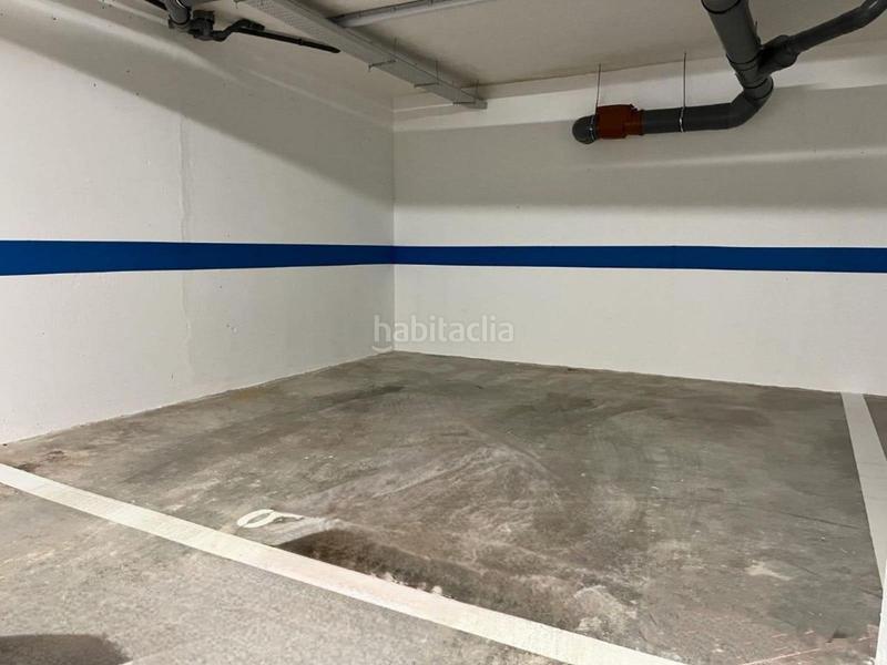 Foto db792d6f-d4d4-4604-91b2-256fcfe5f6b7. Autoparkplatz in Bahia Luz - La Forestal Rota