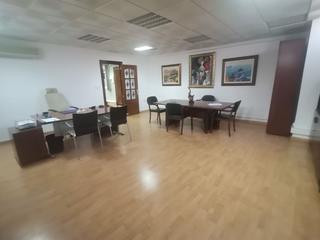 Office space in Calle rambla obispo orberá 26