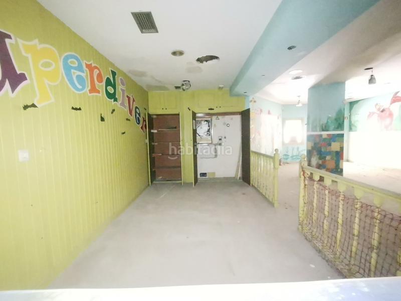 Foto cc7be2d7-4c27-4036-a48b-edd8de438461. Alquiler local comercial en Barrio Alto - San Félix Almería