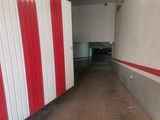 Aparcament cotxe a Calle granada 84
