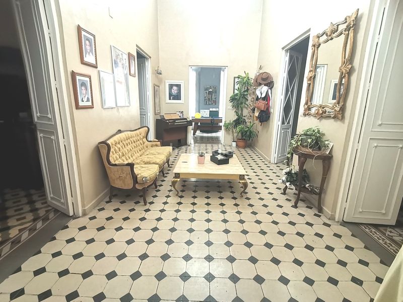 Foto 964b3d5a-7445-4fd1-a6a5-2e4fbe40bfaa. Casa a calle hernán cortés 14 a Centro Almería