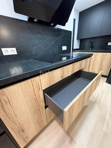 Foto 95f01b1a-5ed0-4d8f-b2e6-959339854d27. Rent flat with heating in Centro Almería