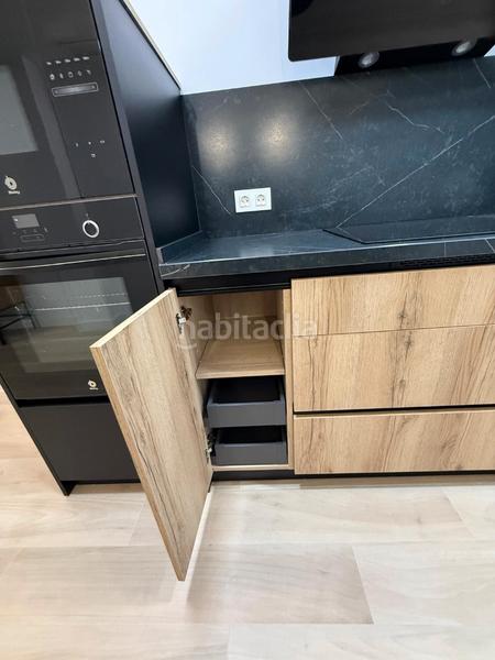 Foto 98a6e99f-7988-4dc3-98e3-fb3d963bc2a8. Rent flat with heating in Centro Almería