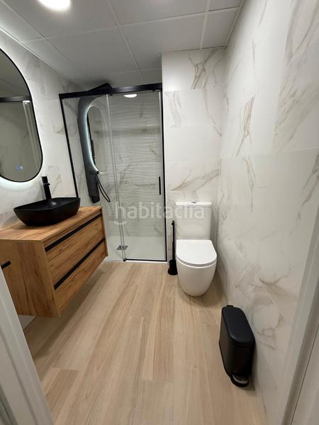 Foto a6659f9c-b572-4345-aeae-bb791e1d6317. Rent flat with heating in Centro Almería