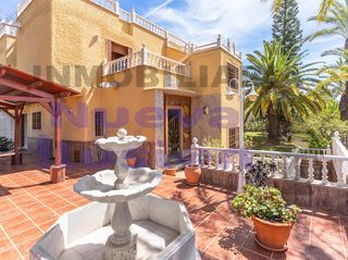 Chalet à Paseo de los robles 15