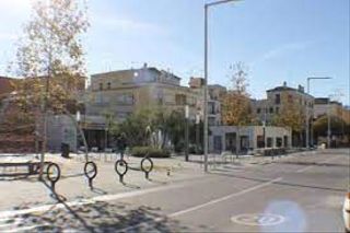 Rent Business premise in Centre. Local comercial con calefacción y aire acondicionado