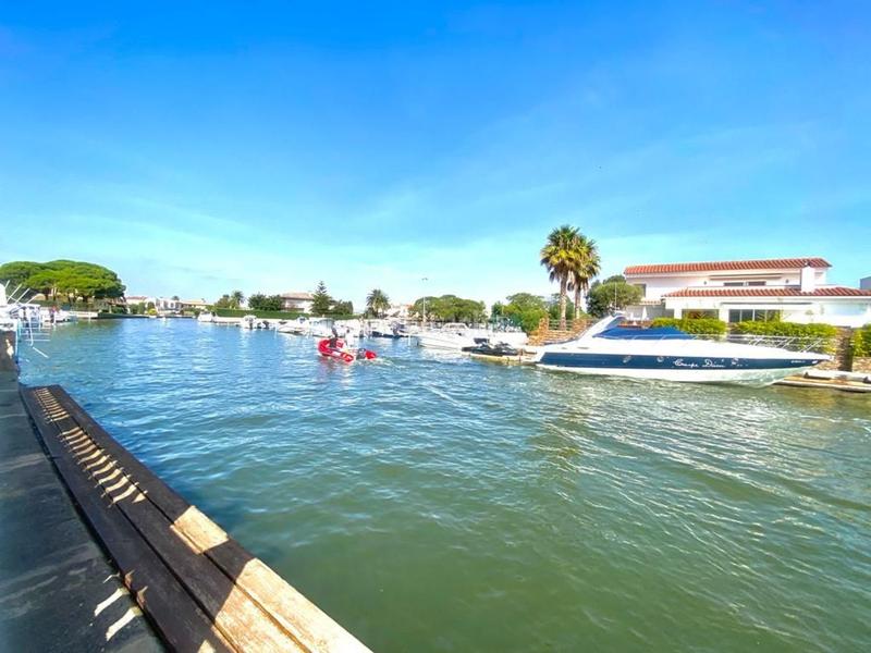 Foto 5654a0e1-4e10-4483-8996-d79f3f414d2e. Chalet en calle Requesens 87 en Requesens Empuriabrava