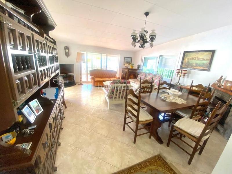 Foto 5c65dfbc-76e1-4b72-8e71-1862fef203b0. Chalet in calle Requesens 87 in Requesens Empuriabrava