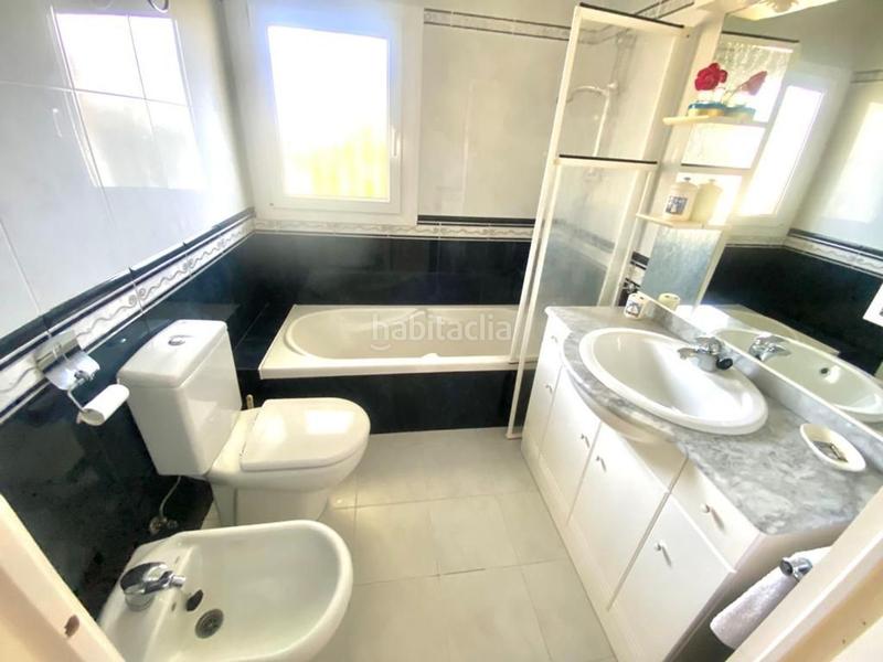 Foto f08dc587-fca9-4d5b-b73a-1b273d0cd4e3. Chalet in calle Requesens 87 in Requesens Empuriabrava