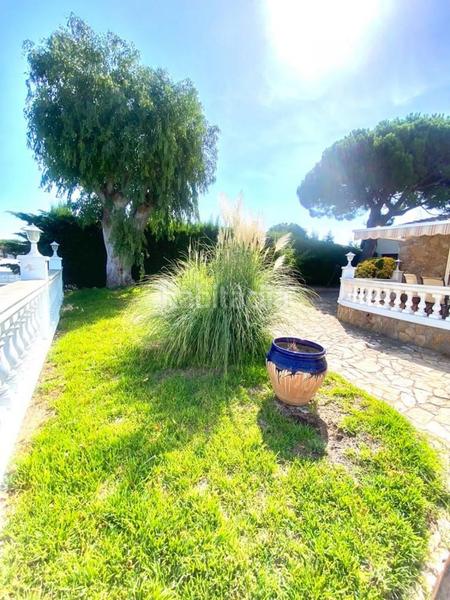 Foto 19653d0d-9281-4336-acc2-289943dff949. Chalet in calle Requesens 87 in Requesens Empuriabrava