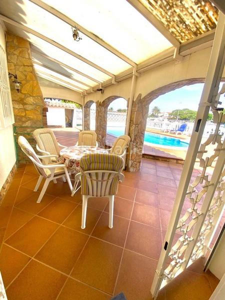 Foto 6808b8d6-9b82-4e42-97c2-f572dd37f6d1. Xalet a calle Requesens 87 a Requesens Empuriabrava