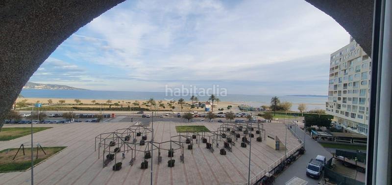 Foto 457fc125-c340-4e77-a9fa-9fcddc3e7620. Apartamento  reformado con vistas al mar en Empuriabrava