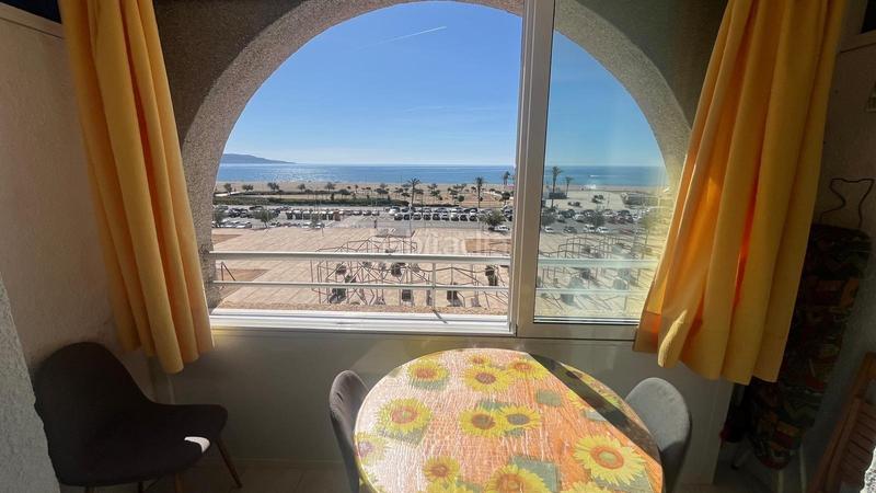 Foto a0905bc5-b9f3-4ed3-992f-26dc6b639e79. Apartamento  reformado con vistas al mar en Empuriabrava