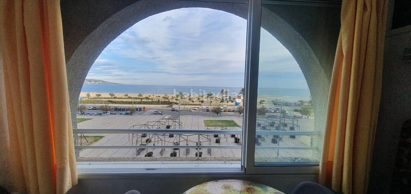 Foto a84119f5-c4fd-469a-902f-5709dff792ea. Apartamento  reformado con vistas al mar en Empuriabrava