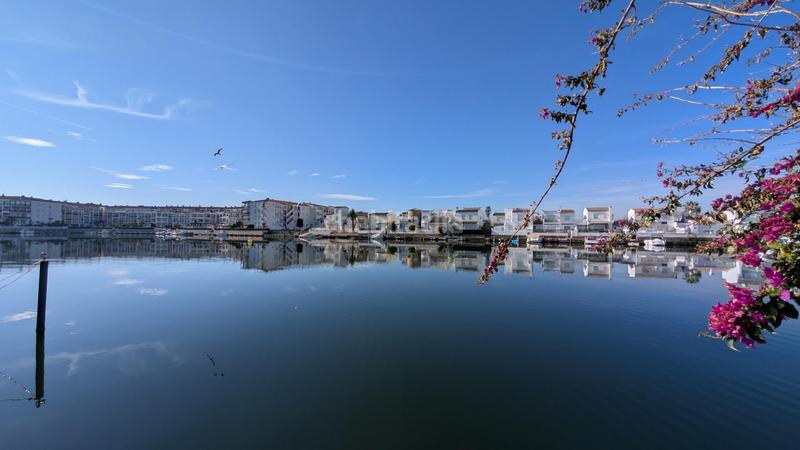 Foto 10b7a5a5-b5be-425d-a0f9-e3cc7677e97c. Casa  de obra nueva en venta en Sant Maurici Empuriabrava
