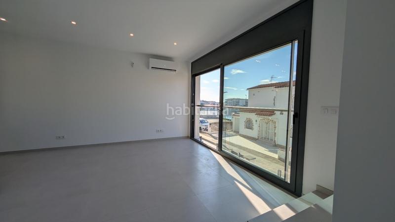 Foto 72e8062e-bff5-4f8f-9f7d-ff9041ca0b15. Casa  de obra nueva en venta en Sant Maurici Empuriabrava