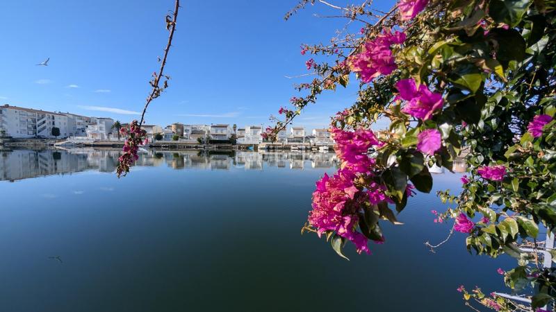 Foto bddba3fc-286a-490c-b2eb-2f8ee8ed8c3e. Casa  de obra nueva en venta en Sant Maurici Empuriabrava