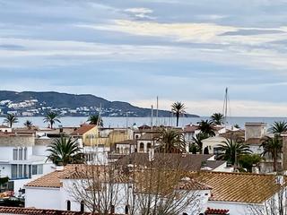Apartament a Muga - Gran Reserva - Badia. Apartamento reformado con vistas a mar