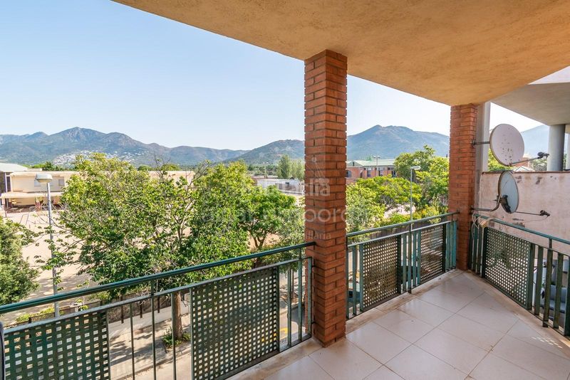 Foto d6acd472-1f2f-44a7-9821-e691a3b85b33. Casa adossada a Centre Roses