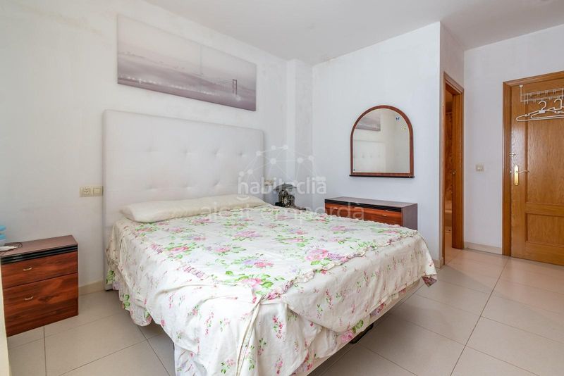 Foto e5d0775f-a259-4ff6-94d3-9de6ff644b04. Casa adossada a Centre Roses