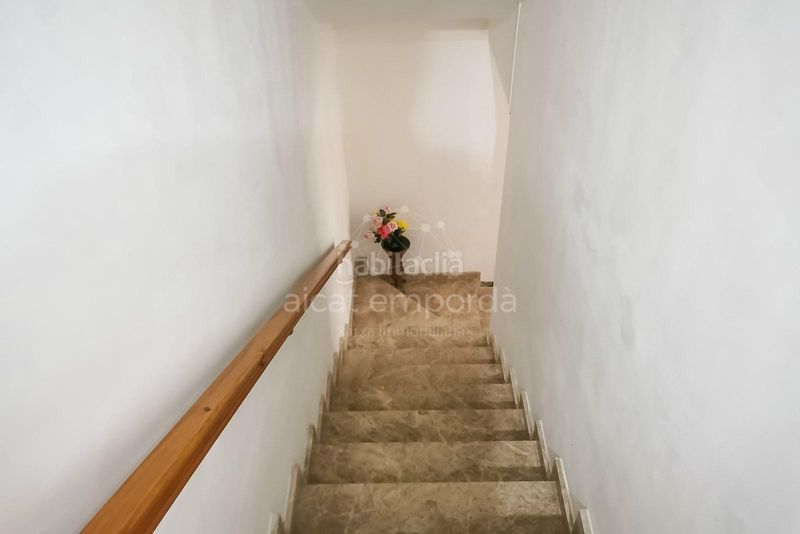 Foto fe51443b-35eb-42b2-bf16-f4c87197f1a4. Casa adossada a Centre Roses