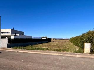 Terreny residencial a Navata. Parcela urbana navata pueblo