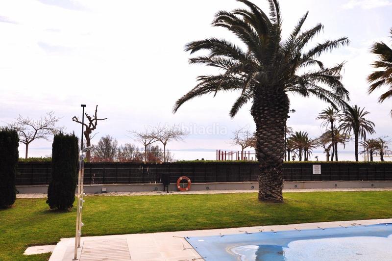 Foto 45db2376-4c26-4d01-b0ea-866b8aad6e18. Ático  en 1 línea con solárium, preciosas vistas y licencia turística. en Roses