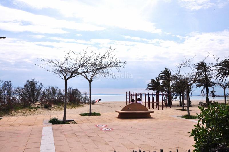 Foto ba06be79-7246-4986-9e75-8b21dfa314a7. Ático  en 1 línea con solárium, preciosas vistas y licencia turística. en Roses