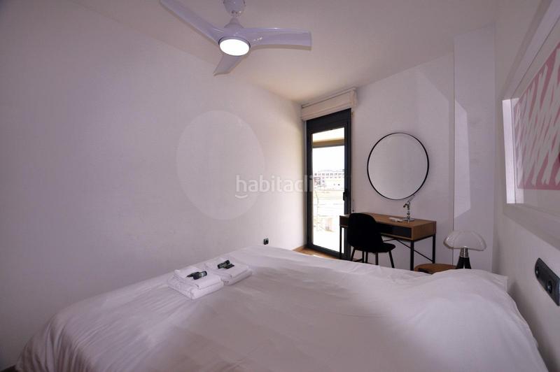 Foto c23f2398-8443-40d6-9025-344fb23efdb3. Ático  en 1 línea con solárium, preciosas vistas y licencia turística. en Roses